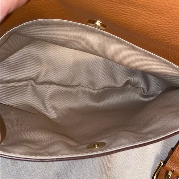 *SOLD*Nordstrom Bella Leather Crossbody Bag - Picture 11 of 14